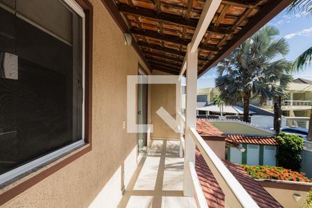 Casa de condomínio à venda com 482m², 4 quartos e 3 vagas Casa de condomínio à venda com 482m², 4 quartos e 3 vagasVaranda da Suíte 2