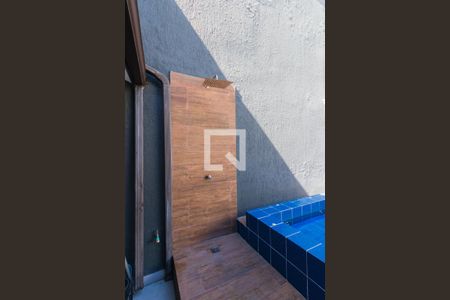 Casa de condomínio à venda com 482m², 4 quartos e 3 vagas Casa de condomínio à venda com 482m², 4 quartos e 3 vagasChuveiro