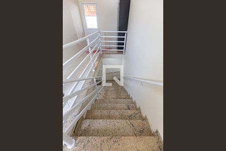 Apartamento para alugar com 160m², 3 quartos e 2 vagasÁrea comum - Escada Cobertura