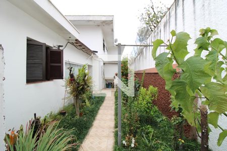 Casa à venda com 250m², 3 quartos e 4 vagasQuintal