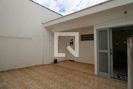 Casa à venda com 250m², 3 quartos e 4 vagasQuintal 
