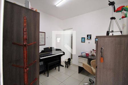Casa à venda com 250m², 3 quartos e 4 vagasEdícula 