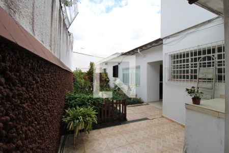 Casa à venda com 250m², 3 quartos e 4 vagasQuintal 