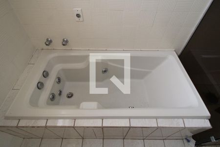 Casa à venda com 250m², 3 quartos e 4 vagasDetalhe banheiro 2 