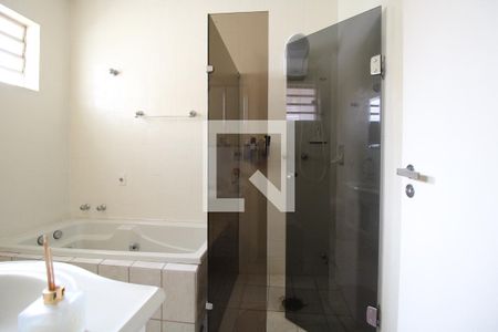 Casa à venda com 250m², 3 quartos e 4 vagasBanheiro 2 
