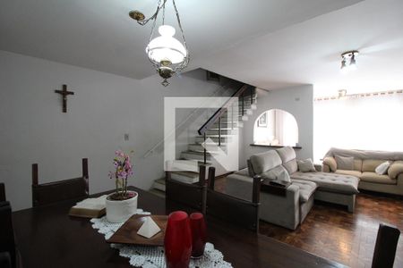 Casa à venda com 250m², 3 quartos e 4 vagasSala 