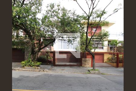 Casa à venda com 250m², 3 quartos e 4 vagasFachada 