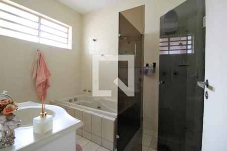 Casa à venda com 250m², 3 quartos e 4 vagasBanheiro 2 
