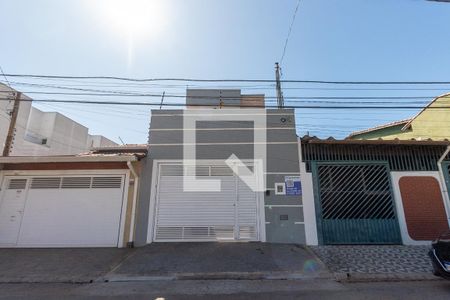 Casa à venda com 260m², 2 quartos e 2 vagasFachada