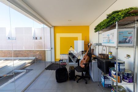 Casa à venda com 260m², 2 quartos e 2 vagasEscritório