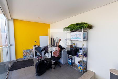 Casa à venda com 260m², 2 quartos e 2 vagasEscritório