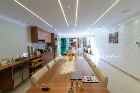 Casa à venda com 260m², 2 quartos e 2 vagasCozinha