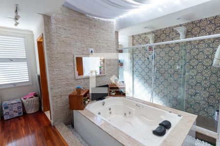 Casa à venda com 260m², 2 quartos e 2 vagasBanheiro da Suíte