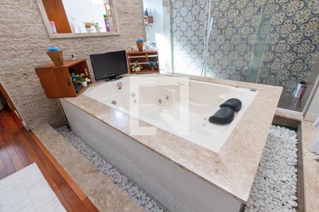 Casa à venda com 260m², 2 quartos e 2 vagasBanheira