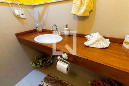 Casa à venda com 260m², 2 quartos e 2 vagasLavabo 1