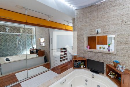 Casa à venda com 260m², 2 quartos e 2 vagasBanheiro da Suíte