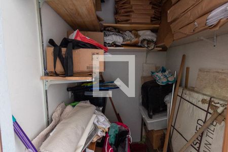 Casa à venda com 260m², 2 quartos e 2 vagasDespensa