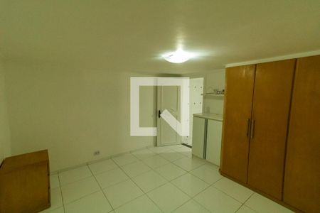 Quarto de casa para alugar com 1 quarto, 28m² em Vila Dalila, São Paulo