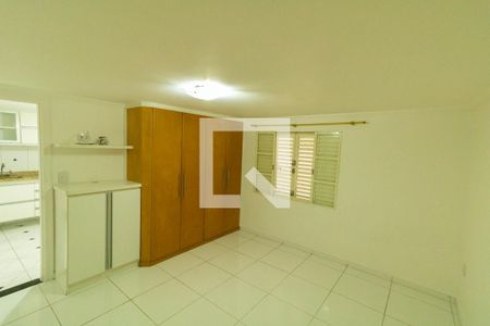 Quarto de casa para alugar com 1 quarto, 28m² em Vila Dalila, São Paulo