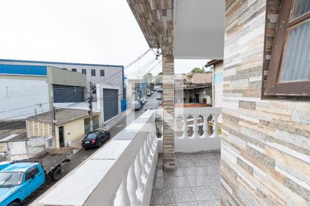 Casa para alugar com 90m², 3 quartos e sem vagaVaranda