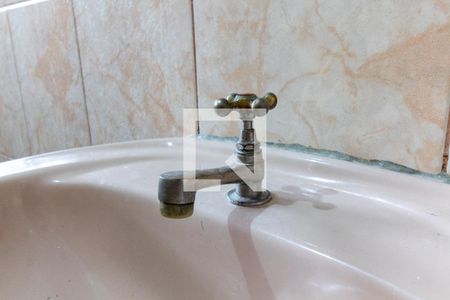 Casa para alugar com 90m², 3 quartos e sem vagaBanheiro - torneira