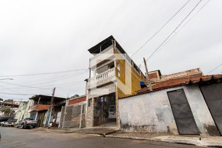 Casa para alugar com 90m², 3 quartos e sem vagaFachada