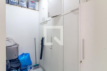Apartamento à venda com 130m², 2 quartos e 1 vaga Apartamento à venda com 130m², 2 quartos e 1 vagaQuarto de Serviço