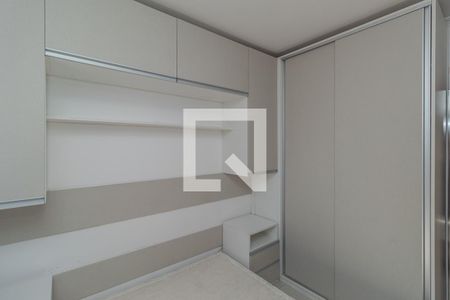 Quarto de apartamento para alugar com 2 quartos, 48m² em Morro Santana, Porto Alegre