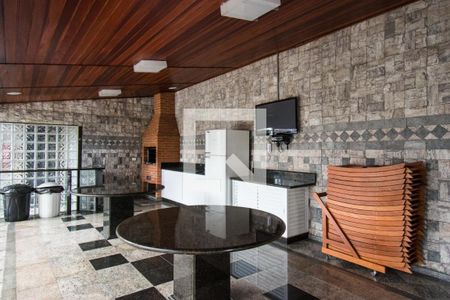 Apartamento para alugar com 242m², 4 quartos e 4 vagas Apartamento para alugar com 242m², 4 quartos e 4 vagasÁrea de Serviço