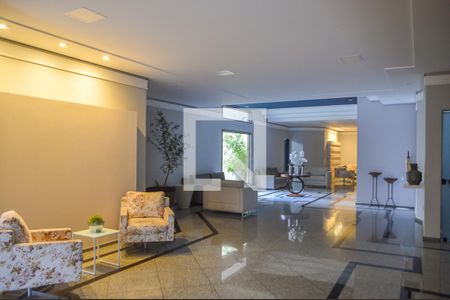 Apartamento para alugar com 242m², 4 quartos e 4 vagas Apartamento para alugar com 242m², 4 quartos e 4 vagasHall de entrada