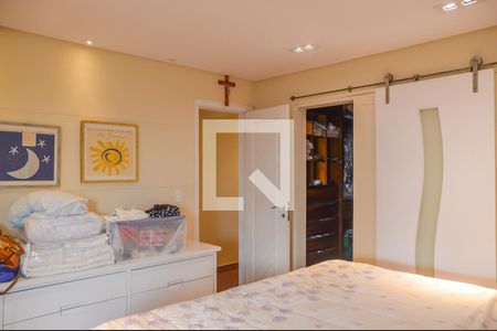 Apartamento para alugar com 242m², 4 quartos e 4 vagas Apartamento para alugar com 242m², 4 quartos e 4 vagasQuarto 3 - Suíte