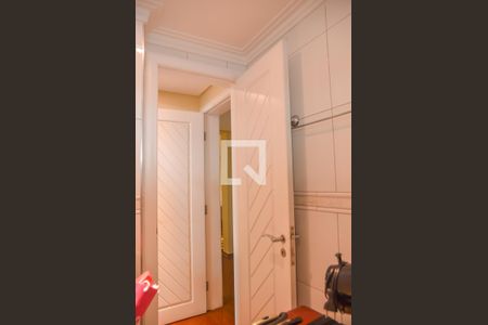 Apartamento para alugar com 242m², 4 quartos e 4 vagas Apartamento para alugar com 242m², 4 quartos e 4 vagasBanheiro da Suíte 2