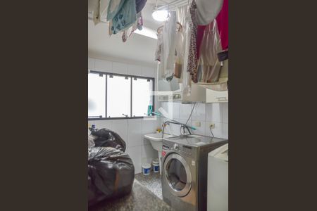 Apartamento para alugar com 242m², 4 quartos e 4 vagas Apartamento para alugar com 242m², 4 quartos e 4 vagasÁrea de Serviço