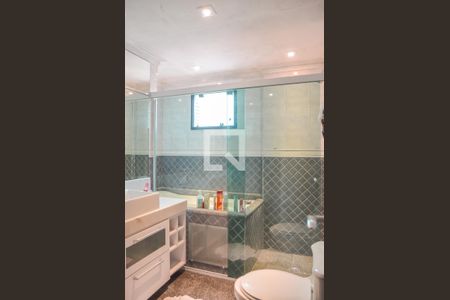 Apartamento para alugar com 242m², 4 quartos e 4 vagas Apartamento para alugar com 242m², 4 quartos e 4 vagasBanheiro da Suíte 3