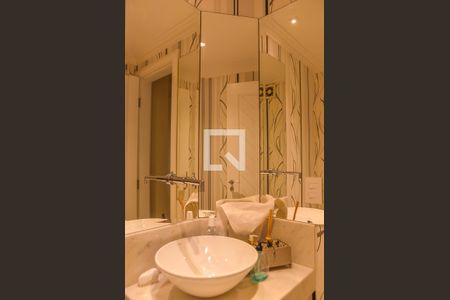 Apartamento para alugar com 242m², 4 quartos e 4 vagas Apartamento para alugar com 242m², 4 quartos e 4 vagasLavabo