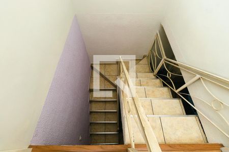 Casa à venda com 139m², 3 quartos e 2 vagasEscada