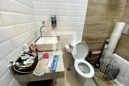 Casa para alugar com 64m², 2 quartos e sem vaga Casa para alugar com 64m², 2 quartos e sem vagaBanheiro