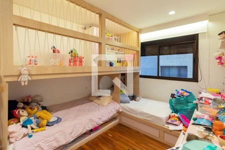 Apartamento à venda com 178m², 3 quartos e 3 vagasSuíte 2