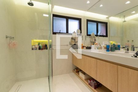 Apartamento à venda com 178m², 3 quartos e 3 vagasSuíte 3 - banheiro