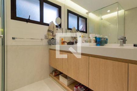 Apartamento à venda com 178m², 3 quartos e 3 vagasSuíte 3 - banheiro