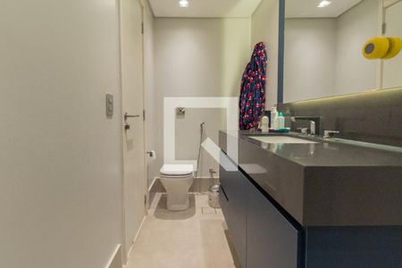 Apartamento à venda com 178m², 3 quartos e 3 vagasSuíte 1 - banheiro