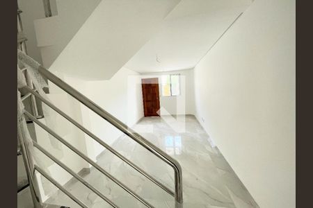 Sala de casa à venda com 2 quartos, 124m² em Vila Cloris, Belo Horizonte