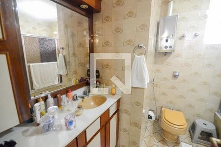 Apartamento à venda com 105m², 3 quartos e 2 vagasBanheiro da Suíte