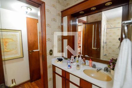 Apartamento à venda com 105m², 3 quartos e 2 vagasBanheiro da Suíte