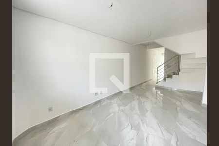 Sala de casa à venda com 2 quartos, 123m² em Vila Cloris, Belo Horizonte