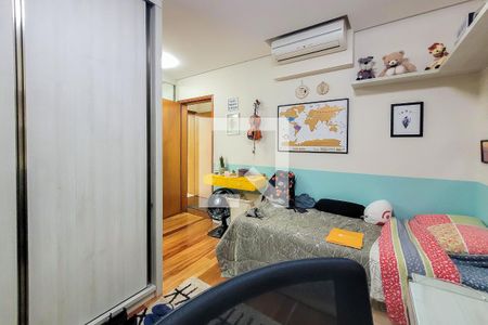 Apartamento à venda com 186m², 4 quartos e 3 vagasSuíte 1