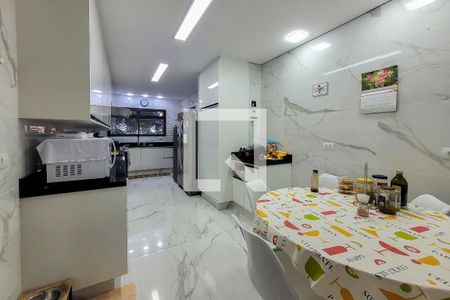 Apartamento à venda com 186m², 4 quartos e 3 vagasCozinha