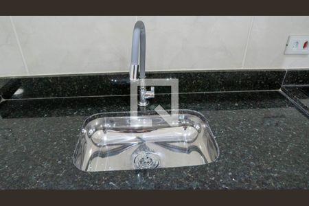 Cozinha de apartamento para alugar com 1 quarto, 36m² em Vila Granada, São Paulo