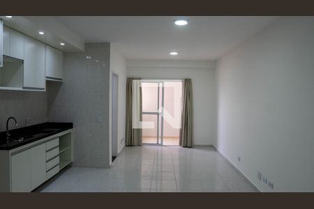 Sala/cozinha
 de apartamento para alugar com 1 quarto, 36m² em Vila Granada, São Paulo