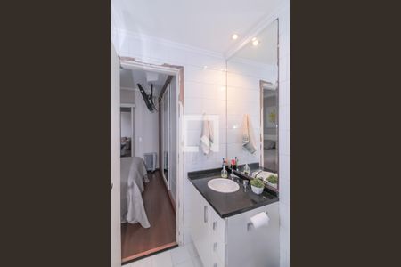 Apartamento à venda com 58m², 2 quartos e 2 vagas Apartamento à venda com 58m², 2 quartos e 2 vagasBanheiro da Suíte